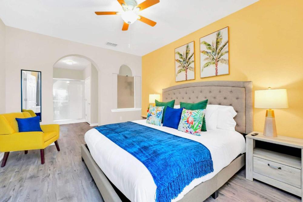 2BR Condo with Pool - Near Disney